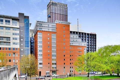 2 bedroom apartment to rent, Montana House, Princess Street, Manchester, M1