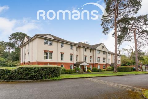 2 bedroom apartment to rent, The Byfrons, Farnborough, GU14