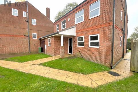 5 bedroom house to rent, Chapel Yard, Colton, Leeds, LS15 9AH