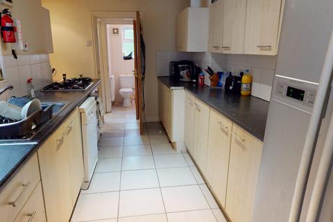 5 bedroom terraced house to rent, Hubert Road, Birmingham B29