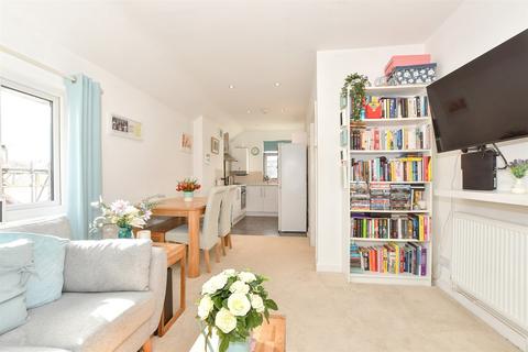 1 bedroom flat for sale, Coulsdon Road, Caterham, Surrey