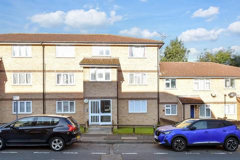 1 bedroom ground floor flat for sale, Fort Pitt Street, Chatham, Kent