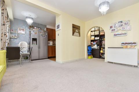 2 bedroom maisonette for sale, Hyde Heath Court, Pound Hill, Crawley, West Sussex