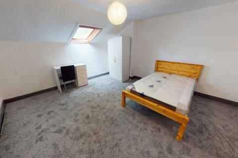 5 bedroom flat to rent, Bristol Road, Selly Oak B29