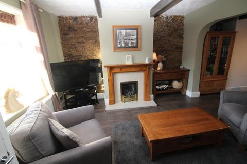 2 bedroom cottage for sale, Mottram Road, Stalybridge, Cheshire, SK15 2RT