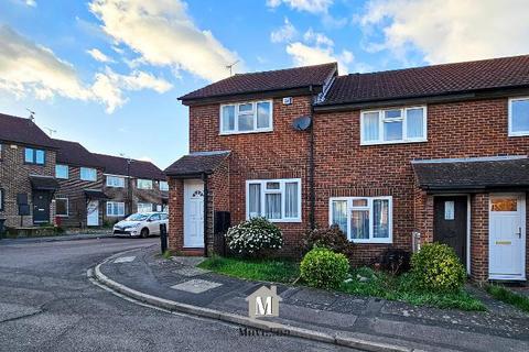 2 bedroom end of terrace house for sale, Avebury, Slough, SL1 5SZ