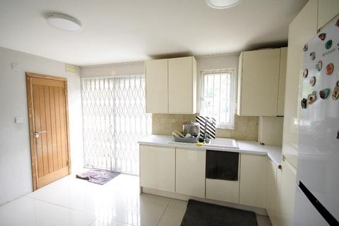 4 bedroom terraced house to rent, TOKYNGTON AVENUE, WEMBLEY, HA9 6HH