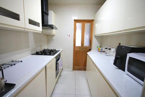 4 bedroom terraced house to rent, TOKYNGTON AVENUE, WEMBLEY, HA9 6HH