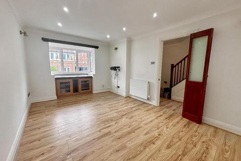 8 Blossom Close, South Croydon, CR2 7EZ