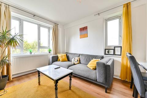 2 bedroom flat to rent, Clifton Road, Islington, London, N1