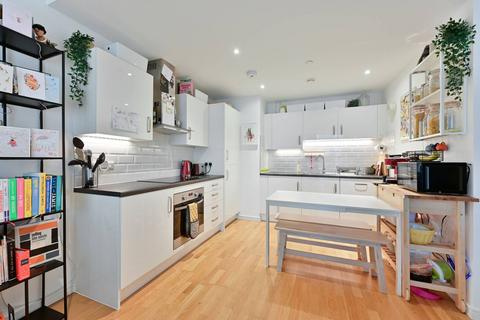 2 bedroom flat for sale, Enterprise Way, Wandsworth, London, SW18