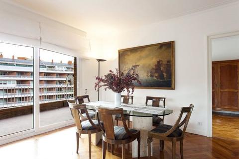 5 bedroom apartment, Flat For Sale In Sant Gervasi, Sant Gervasi, Barcelona