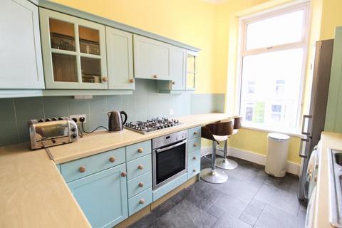 3 bedroom flat to rent, Stanley Street, Top Floor, AB10