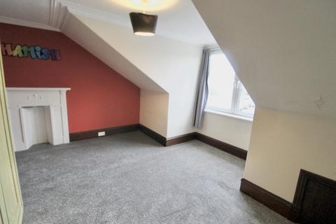 3 bedroom flat to rent, Stanley Street, Top Floor, AB10