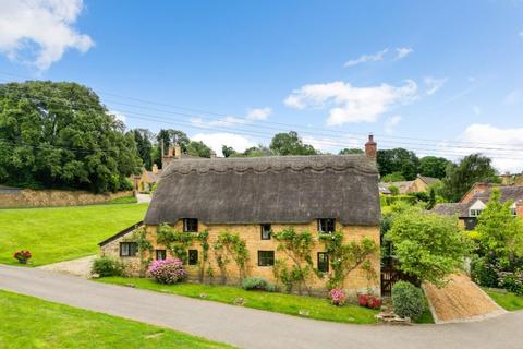 3 bedroom detached house for sale, Ilmington, Shipston-on-Stour, Warwickshire, CV36