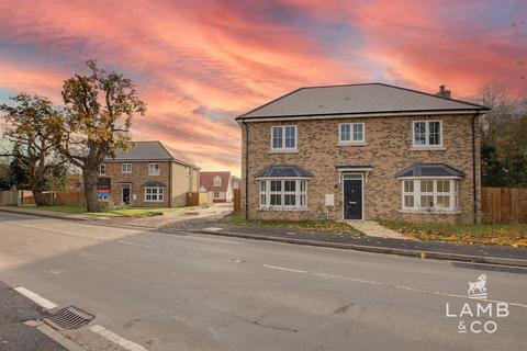 4 bedroom detached house for sale, Clacton Road, Weeley Heath CO16