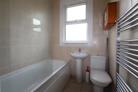 2 bedroom maisonette to rent, Stratfield Road, Borehamwood WD6