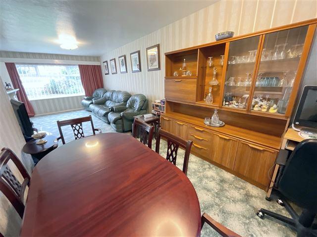 Dining room/living room