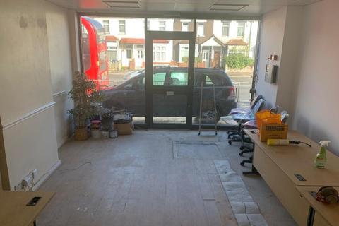 Shop to rent, 381 Mitcham Road Croydon CR0