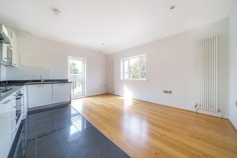 2 bedroom apartment for sale, Hillcrest Road, Ealing, London