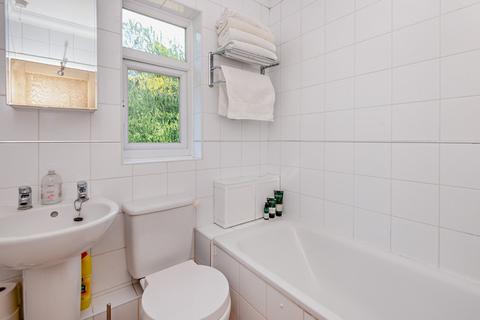 Devon Lea Forest Road, Ascot, SL5 8QG