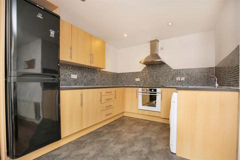 2 bedroom flat to rent, Hotspur Street, Newcastle Upon Tyne NE6