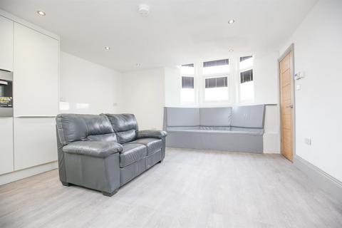 3 bedroom apartment to rent, Stratford Road, Newcastle Upon Tyne NE6