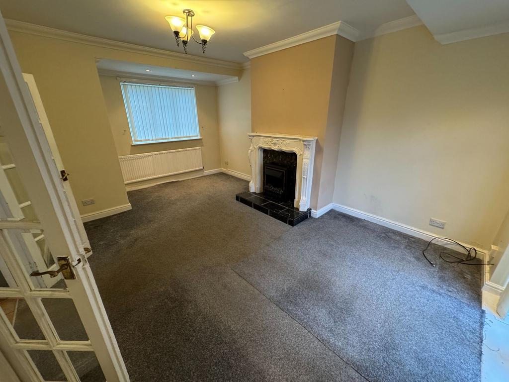 West Avenue, Woodlands, Doncaster 3 bed terraced house to rent £750