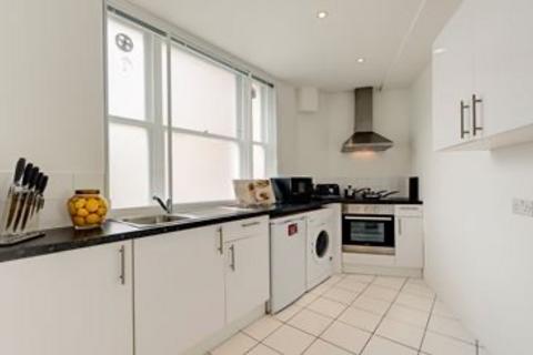 2 bedroom flat to rent, Hill Street, London