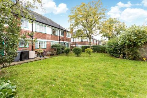 2 bedroom flat to rent, Ossulton Way, Hampstead Garden Suburb, N2