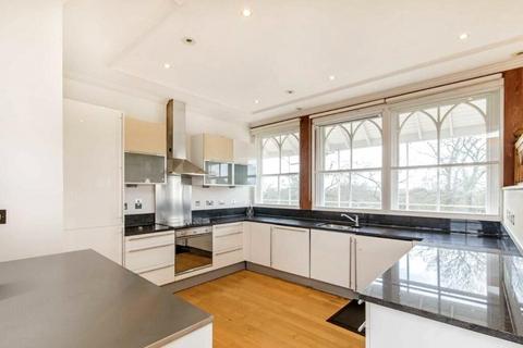 3 bedroom flat to rent, Jack Straws Castle, Hampstead, NW3