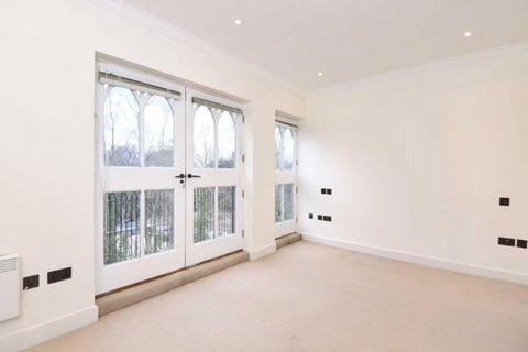 3 bedroom terraced house to rent, Jack Straws Castle, Hampstead, NW3