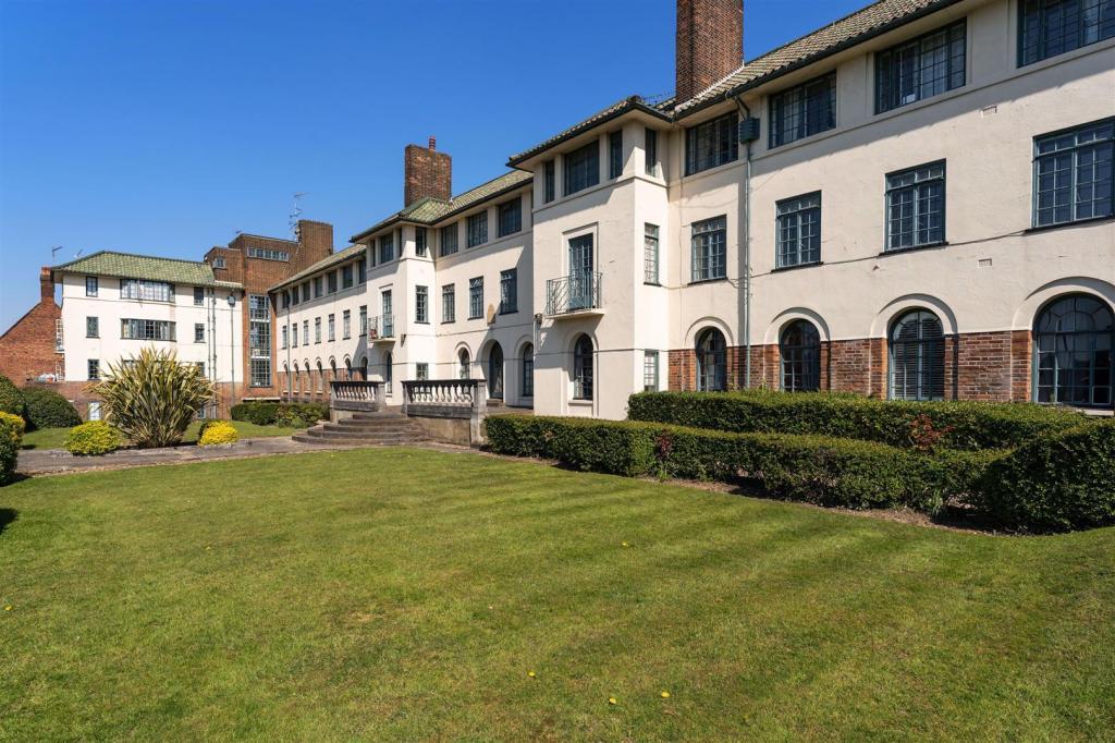 Finchley-road-temple-fortune-nw11
