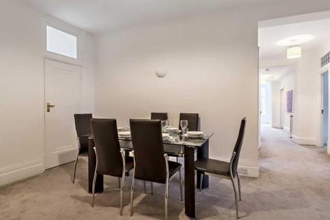 5 bedroom flat to rent, Strathmore Court, Regents Park, NW8