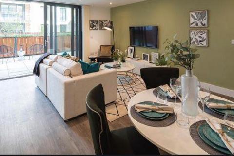 2 bedroom flat for sale, Kempton House High Street Staines Upon Thames TW18