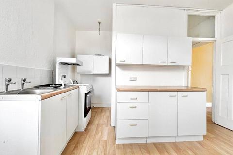 2 bedroom flat to rent, 233B All Souls Avenue, NW10