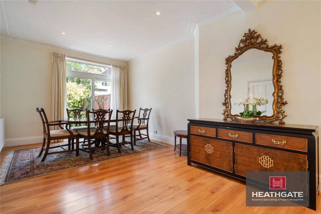 Golders-gardens-nw11