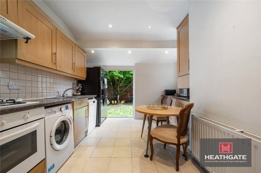 Golders-gardens-nw11