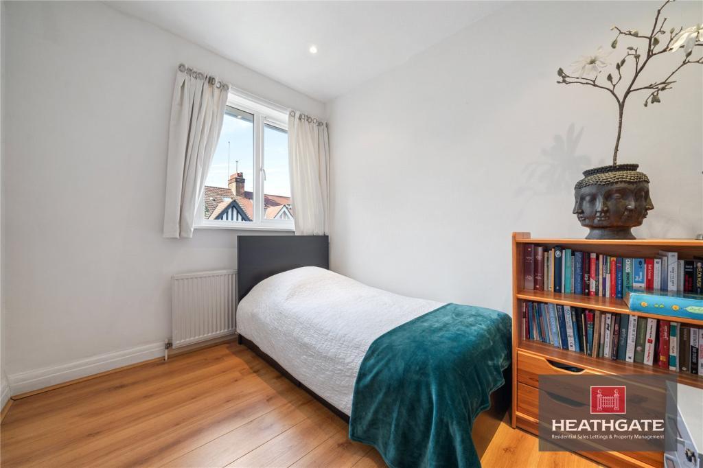 Golders-gardens-nw11