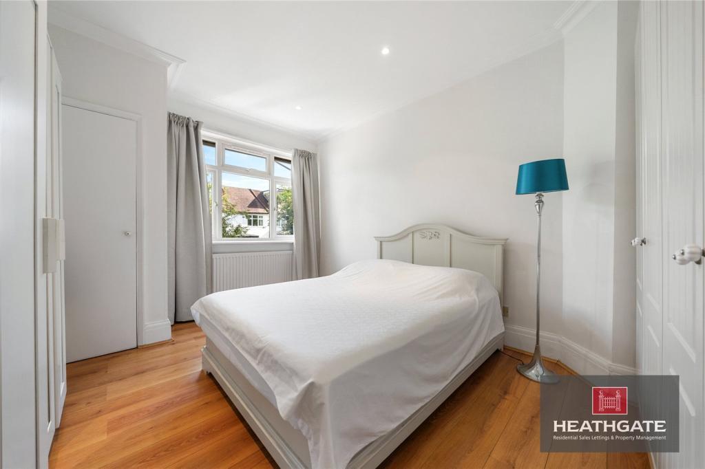 Golders-gardens-nw11