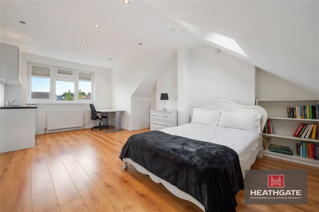 Golders-gardens-nw11