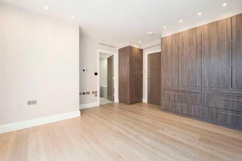 2 bedroom flat to rent, Flat B Lyndhurst Road, London, NW3