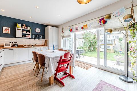 19 Bletchley Way, Horsforth, Leeds, LS18 4FZ