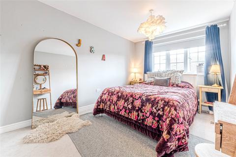 19 Bletchley Way, Horsforth, Leeds, LS18 4FZ
