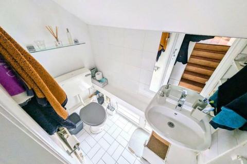 1 bedroom flat for sale, Goldhurst Terrace South Hampstead NW6