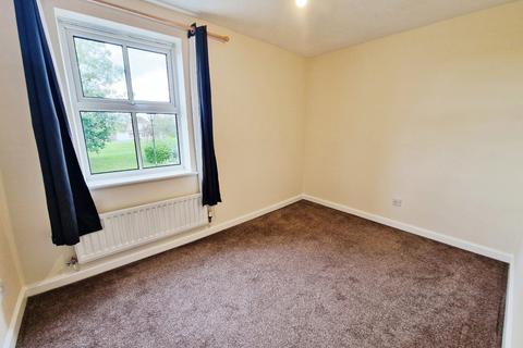 2 bedroom apartment to rent, Holland House Road, Preston PR5