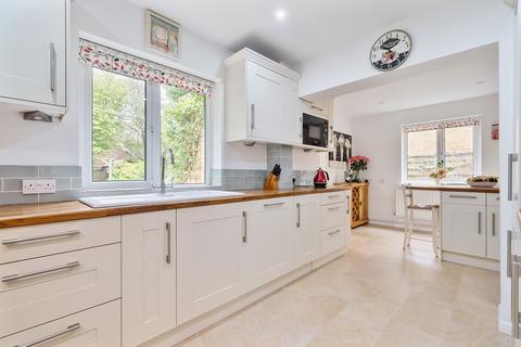 4 bedroom detached house for sale, Strathmore Drive, Reading RG10