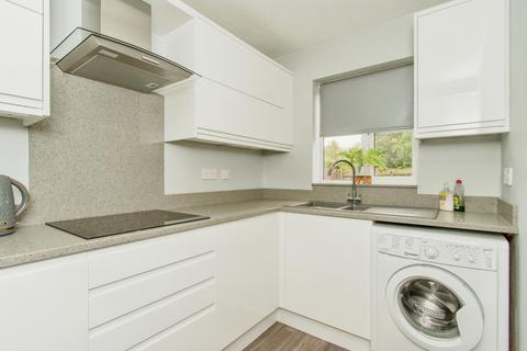 3 bedroom link detached house for sale, Hilltop Close, West Yorkshire WF10