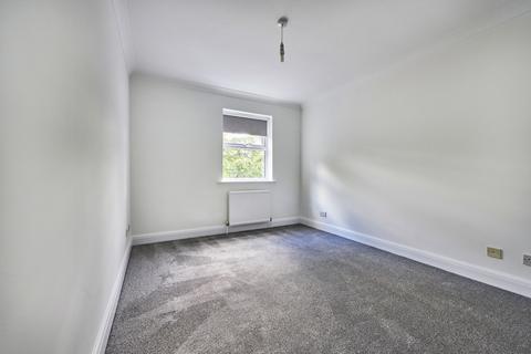 17 Pine Ridge, St Albans, AL1 1JE