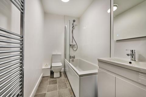 17 Pine Ridge, St Albans, AL1 1JE